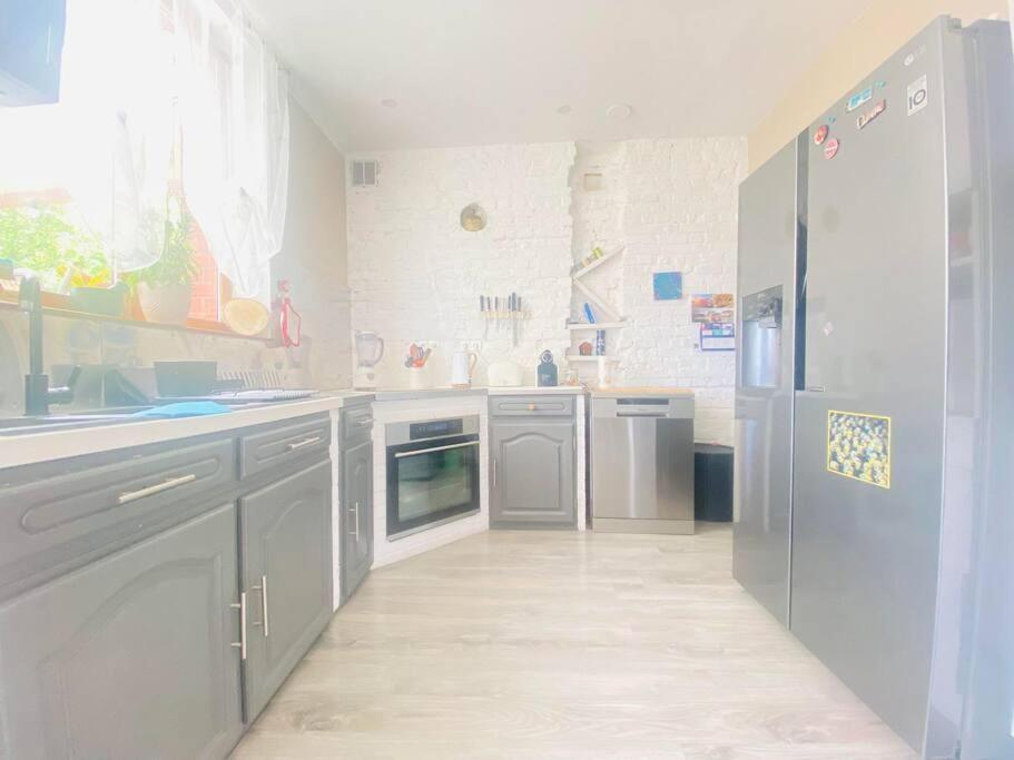 Cocon Familial Apartment Laon Bagian luar foto
